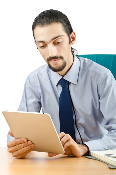 Biznesmen, pracując na komputerze typu tablet — Zdjęcie stockowe