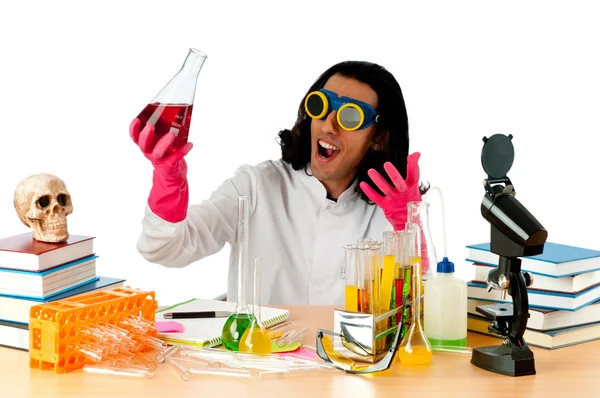 Estudiante trabajando en el laboratorio químico —  Fotos de Stock