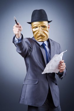 işadamı kimliğini gizlemek maske ile