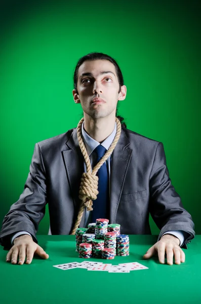 Man spelen in het casino — Stockfoto