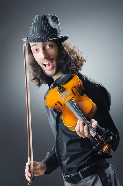 Houslista hraje na housle — Stock fotografie