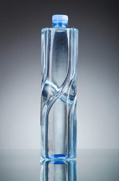 Sticlele de apă ca concept de băutură sănătoasă — Fotografie, imagine de stoc