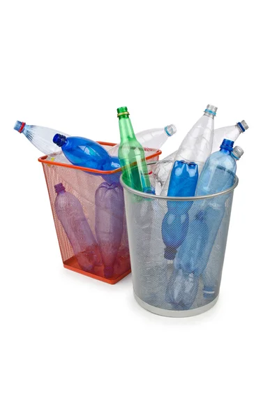 Botellas de plástico en concepto de reciclaje — Foto de Stock