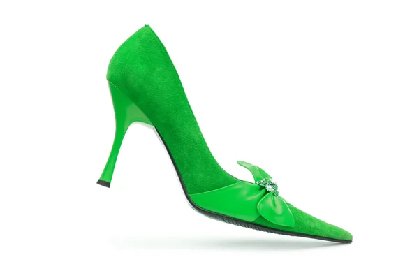 Sapatos femininos verdes no fundo branco — Fotografia de Stock