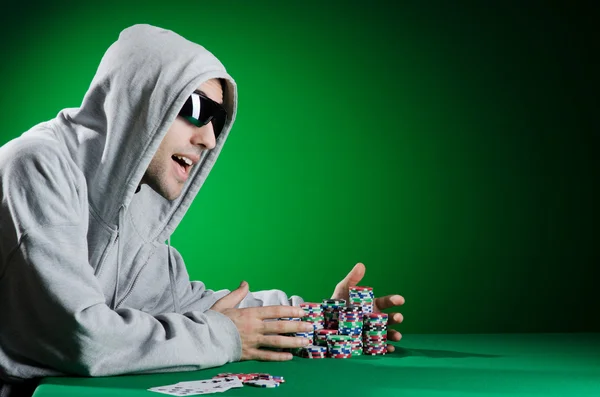 A kaszinó-játszik az ember — Stock Fotó