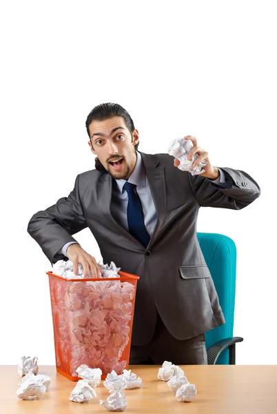 Uomo con un sacco di carta sprecata Fotografia Stock