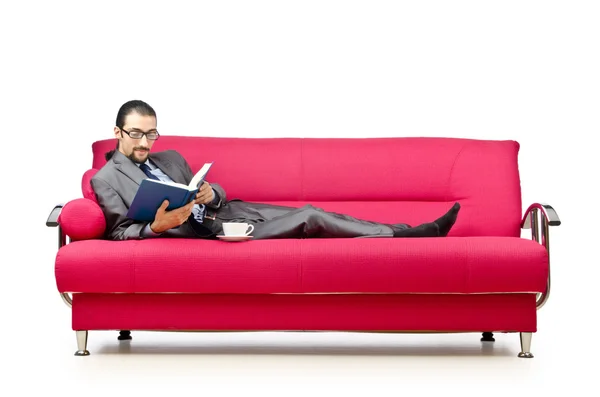 Ο άνθρωπος που κάθεται στον καναπέ — Φωτογραφία Αρχείου