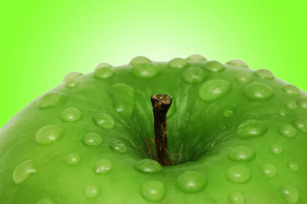 Verse appel met waterdruppeltjes — Stockfoto