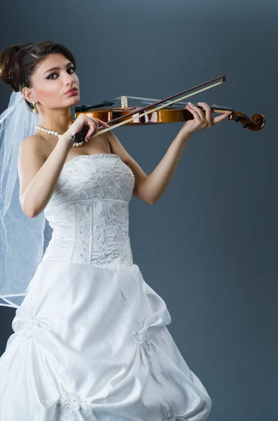 Krásná nevěsta v studio natáčení — Stock fotografie