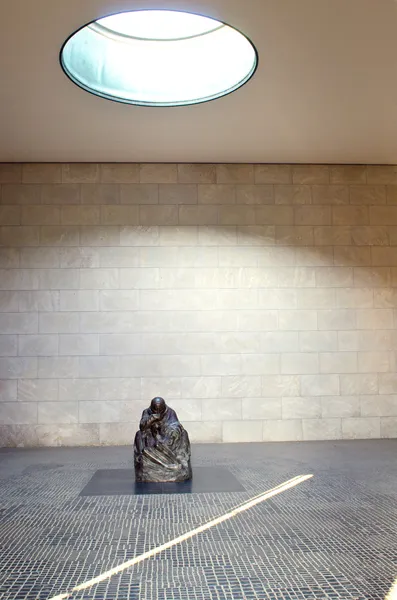 Памятник матери и её погибшему сыну в Берлине — стоковое фото