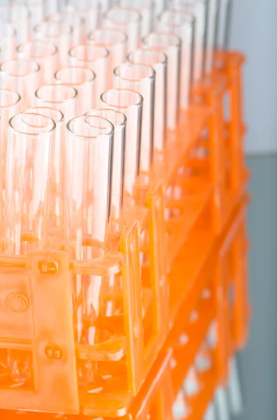 Laboratorium chemiczne z rury szklane — Zdjęcie stockowe