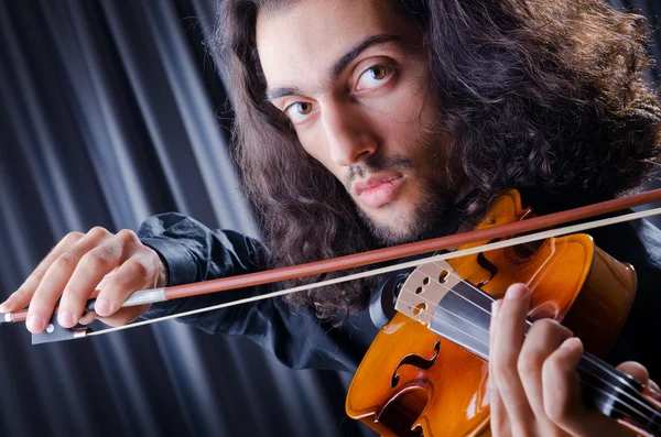 Jonge viool speler afspelen — Stockfoto