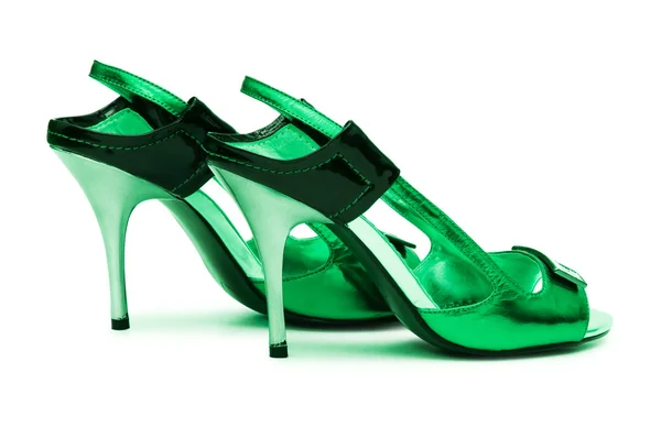 在白色背景上的绿色女鞋子 — 图库照片