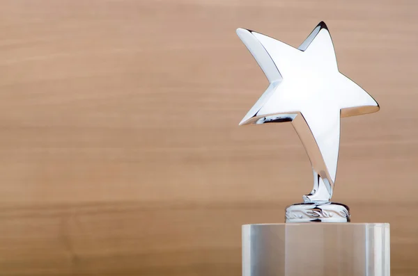Star award mot trä bakgrund — Stockfoto