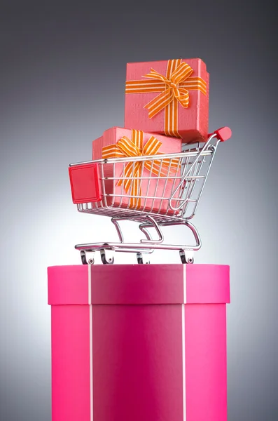 クリスマス ショッピングの概念のショッピングカート — ストック写真
