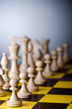 Taşlı satranç oyunu kavramı