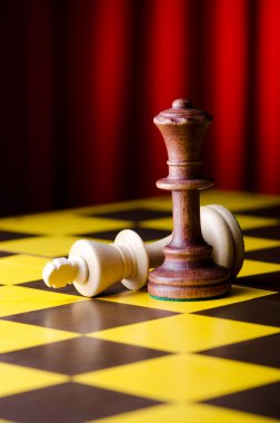 Taşlı satranç oyunu kavramı