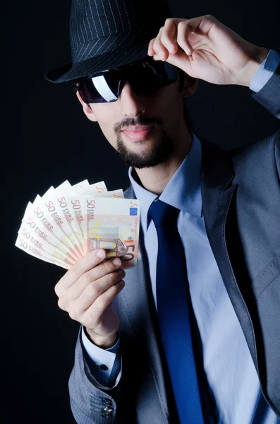 Counterfeir 돈으로 남자 — 스톡 사진