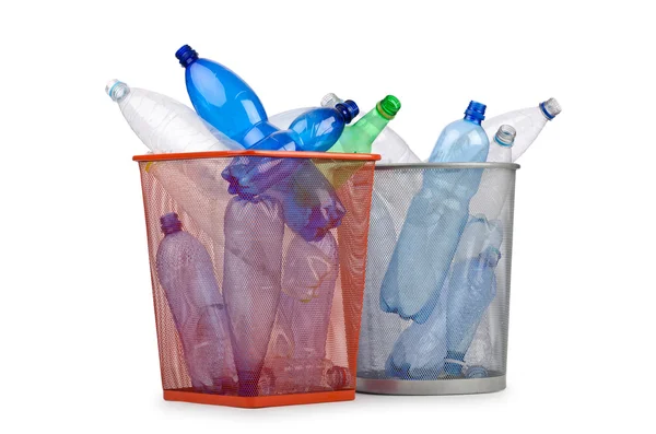 Plastikflaschen im Recyclingkonzept — Stockfoto