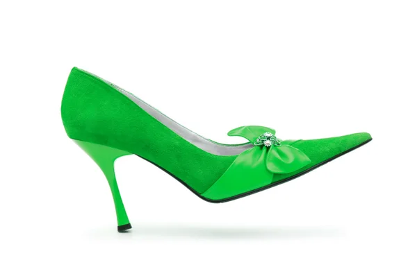 Vrouwelijke groene schoenen op witte achtergrond — Stockfoto
