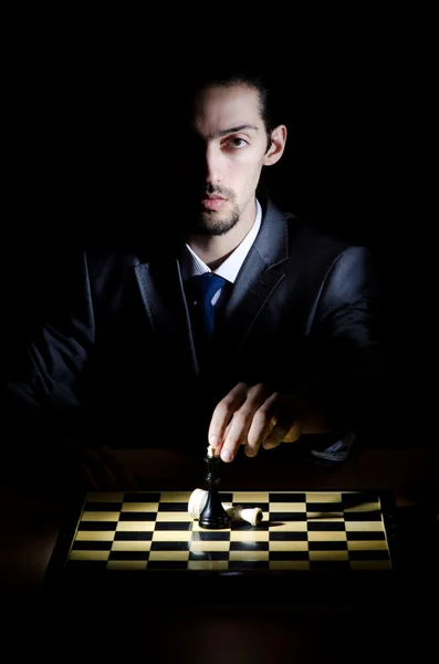 棋手玩他的游戏 — 图库照片