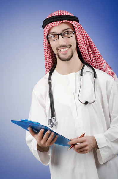 Medico arabo in studio riprese — Foto Stock