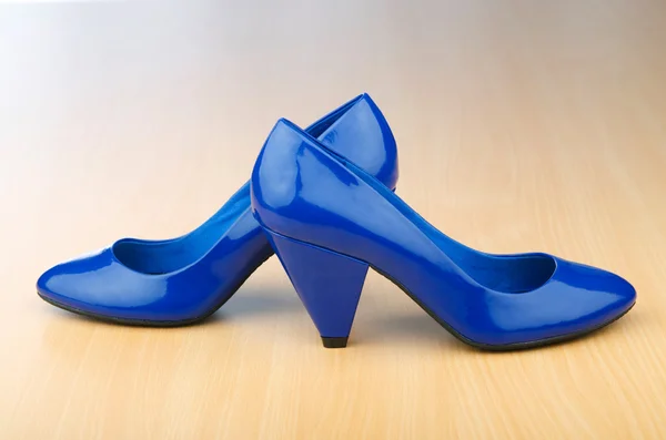 Scarpe da donna nel concetto di moda — Foto Stock