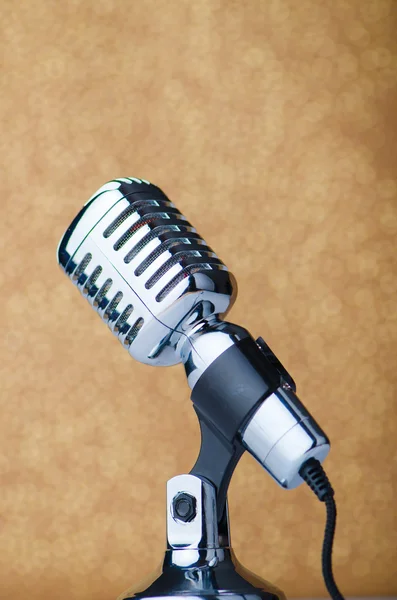 Starý vinobraní mikrofon na pozadí — Stock fotografie