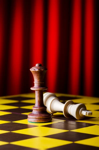 Concepto de juego de ajedrez con piezas — Foto de Stock