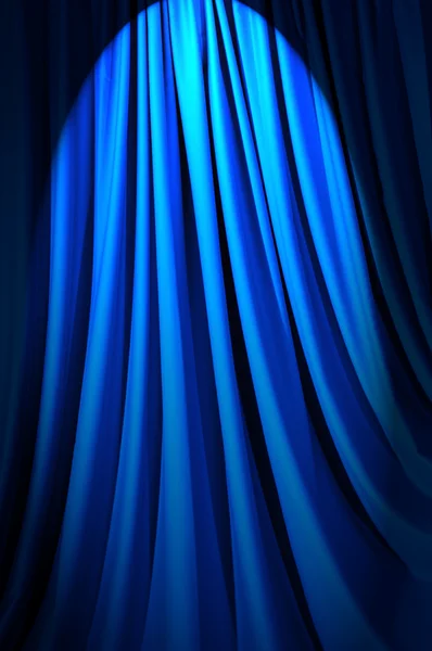 Cortinas brillantemente iluminadas en concepto de teatro — Foto de Stock