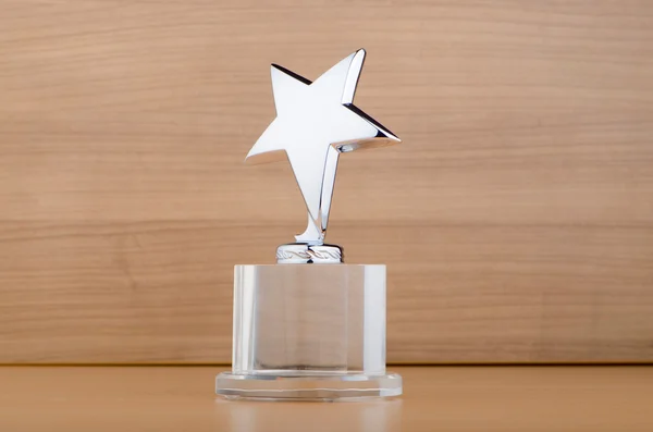 Star award mot trä bakgrund — Stockfoto