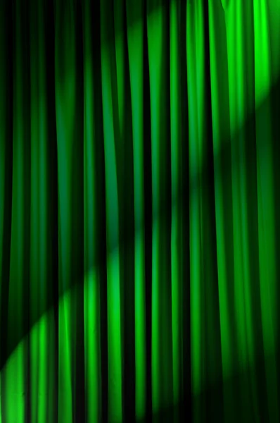 Cortinas brilhantemente iluminadas no conceito de teatro — Fotografia de Stock