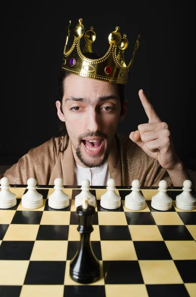 Joueur d'échecs jouant son jeu — Photo