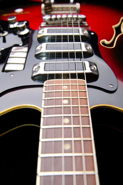 Zavřít hudební kytaru — Stock fotografie