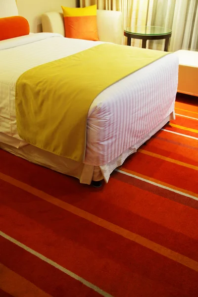 Slaapkamer, meubelen en textiel — Stockfoto