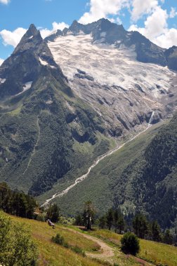 güzel panoramik yüksek dağ dombaj. Rusya