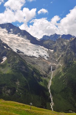 güzel panoramik yüksek dağ dombaj. Rusya