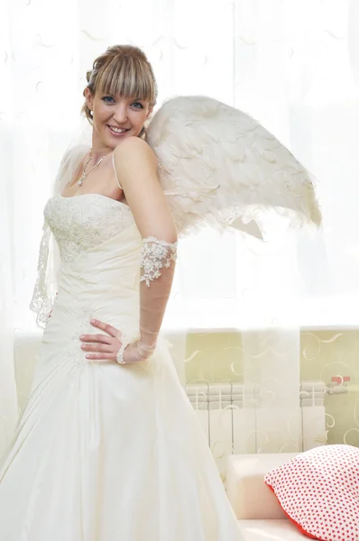 Portrait of the young beautiful bride — Stock Photo, Image