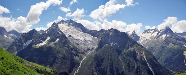 Kaukasus berg — Gratis stockfoto