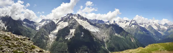 Kaukasus berg — Gratis stockfoto