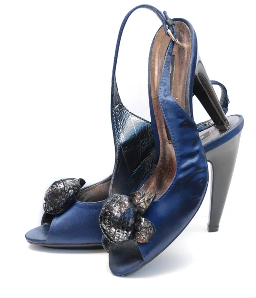 Zapato azul de tacón alto aislado — Foto de Stock
