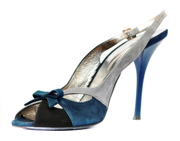 Blauwe hoge hakken schoen geïsoleerd — Stockfoto