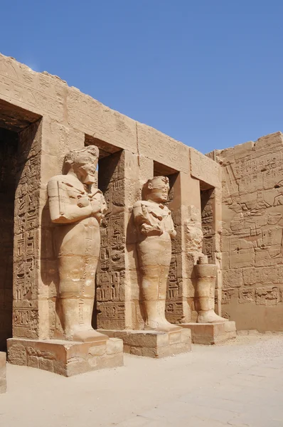 Phafaons na zdi chrámu ramzes ii, egypt — Stock fotografie