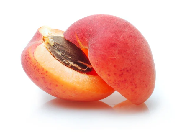 Frische Aprikosen — Stockfoto