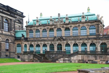 zwinger (der dresdner zwinger) Barok tarzında inşa Dresden, Almanya, Saray gibi. orangery, Sergisi Galeri ve festival arena dresden mahkemenin görev yapmıştır..