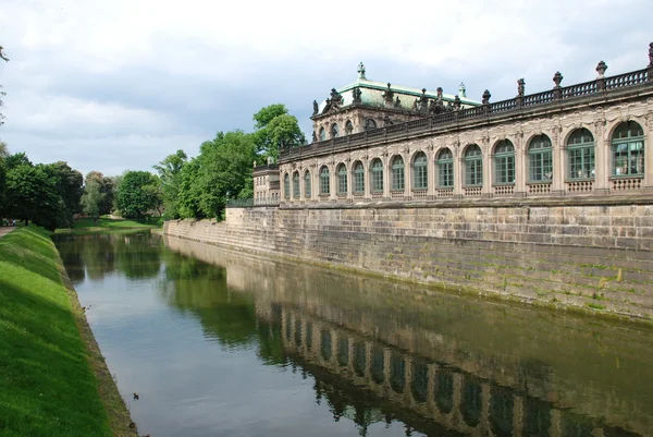Zwinger Palace v Drážďanech, Německo — Stock fotografie