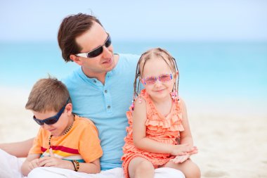 Baba ve çocukları Beach