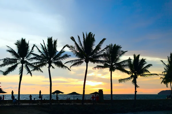 日落在热带度假村 — 图库照片