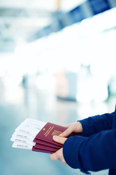 Passports and boarding passes — Stock Photo, Image