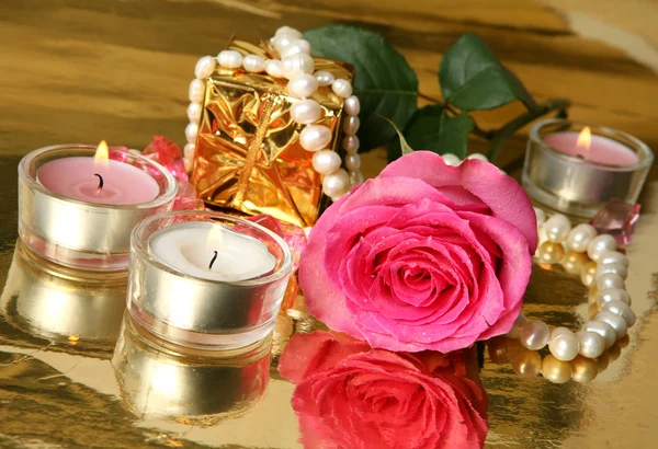 Rosa e candele — Foto Stock